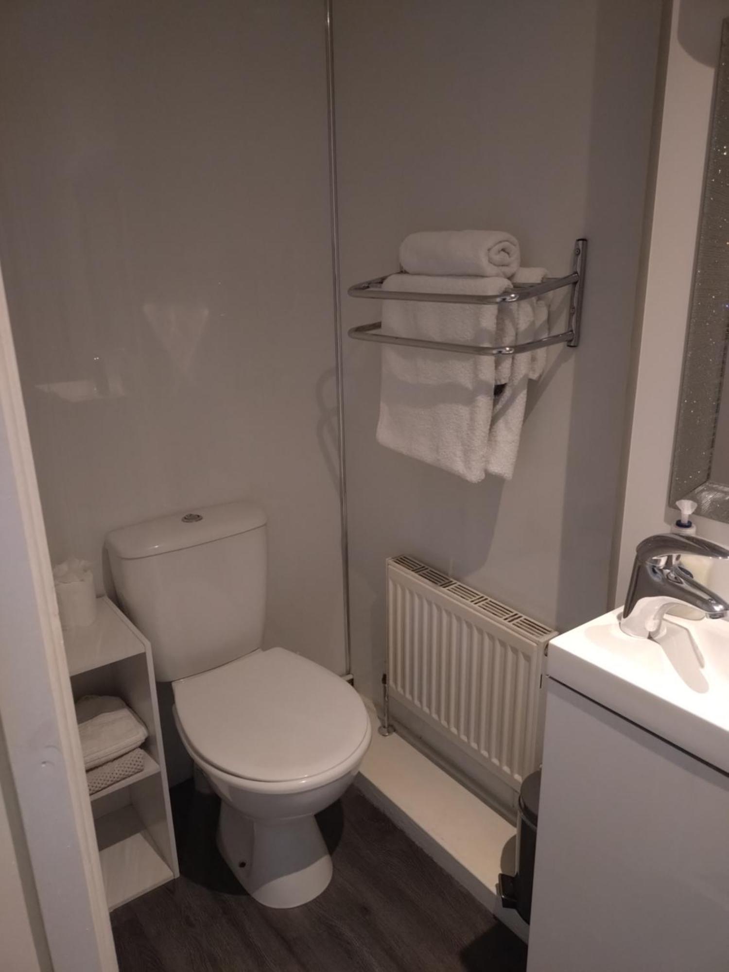 Anchorage - Also 1 Available With Hot Tub,must Be Booked Separately 3*