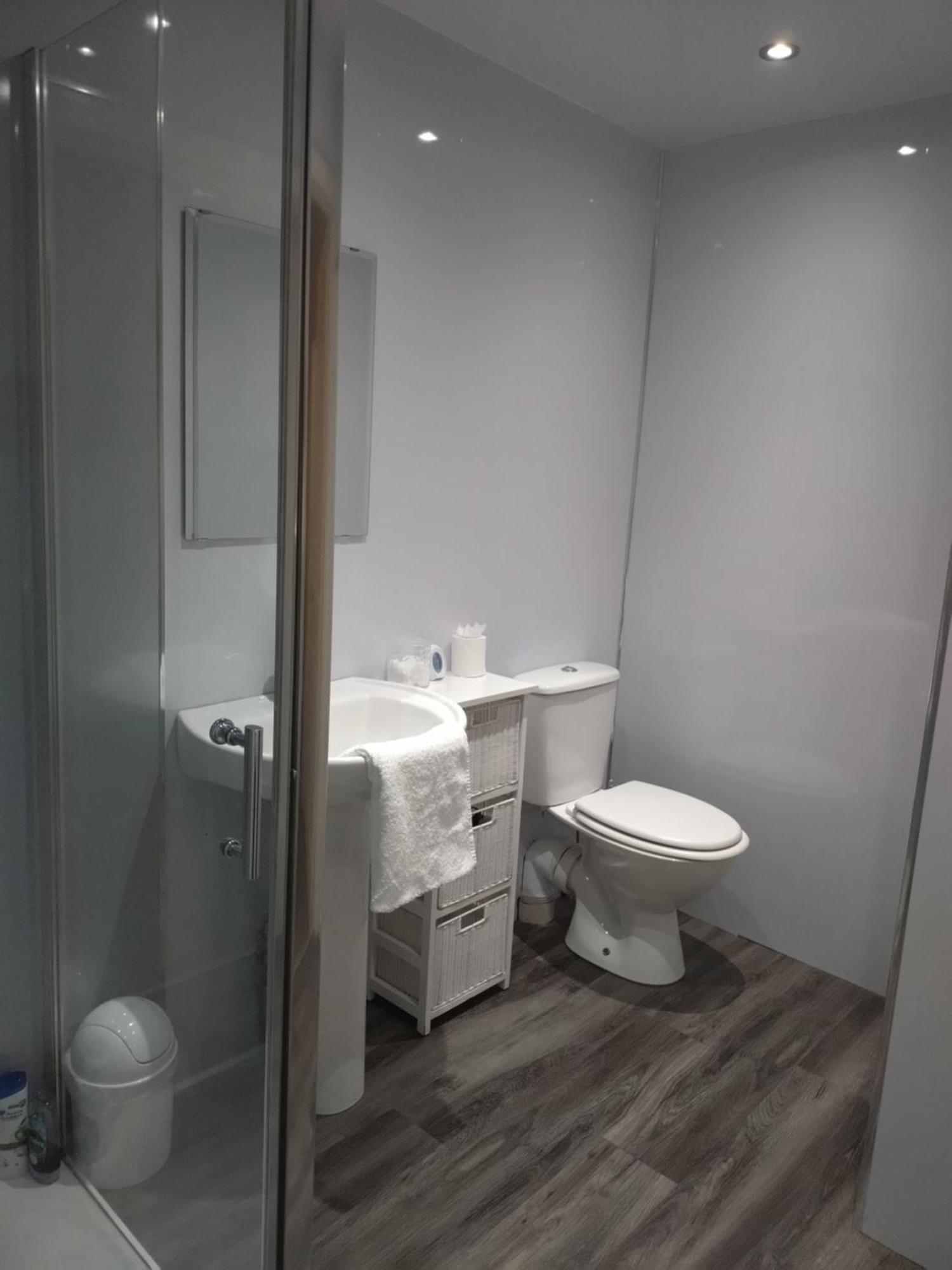 Anchorage - Also 1 Available With Hot Tub,must Be Booked Separately 3*